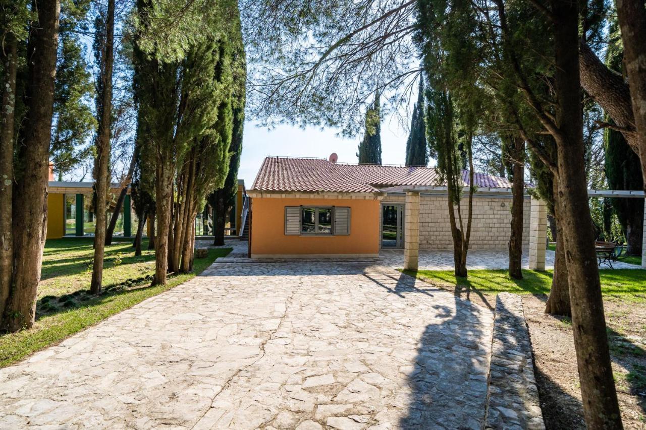 Villa Agave Gruda Bagian luar foto